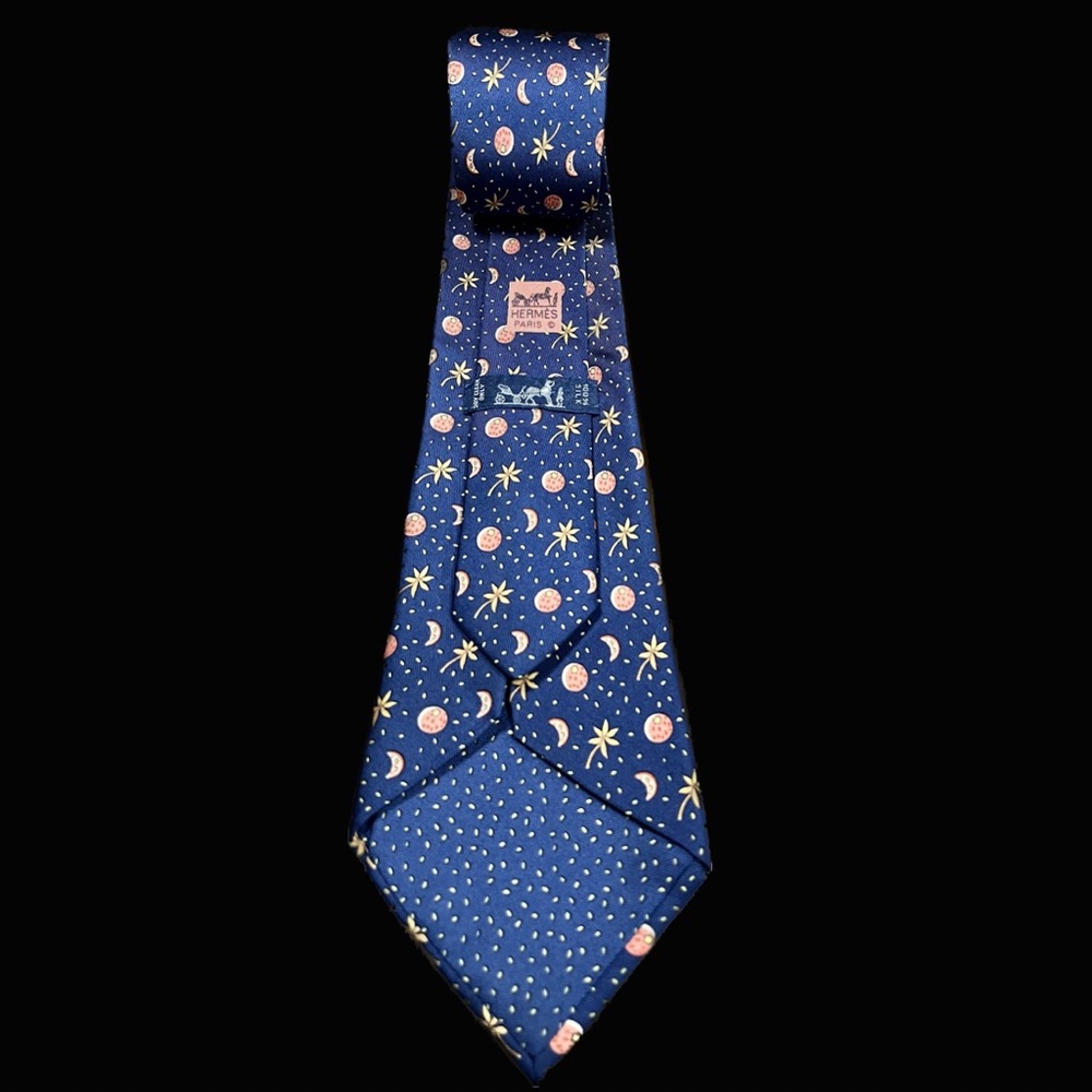 ***SOLD*** HERMES - EUC - Blue Silk Tie with Leaves and Moon Motif. - Picture 5 of 8